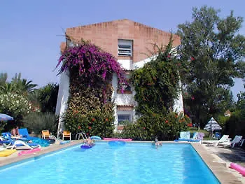 Leo Apartment