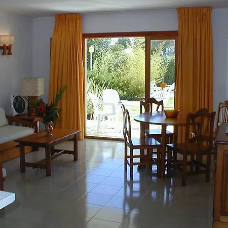 Leo Apartment *